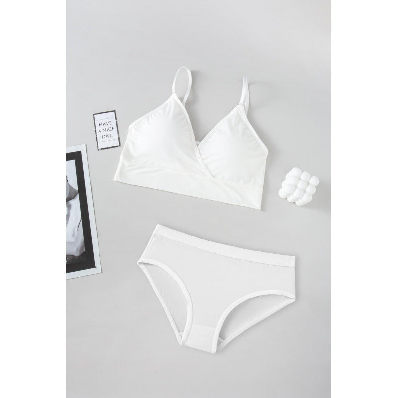 High quality breathable women Ice silk seamless panties Cup gather tube bra ( Pack of 4 )